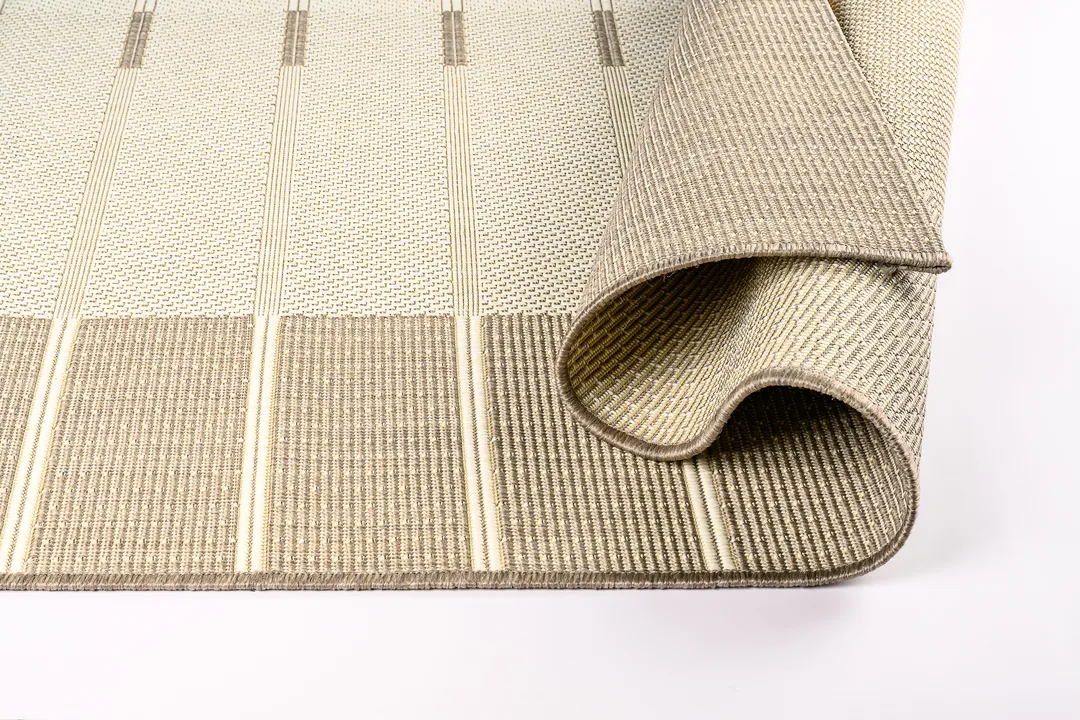 Woven Bliss – Sandstone Strata Rug side view showing woven pattern