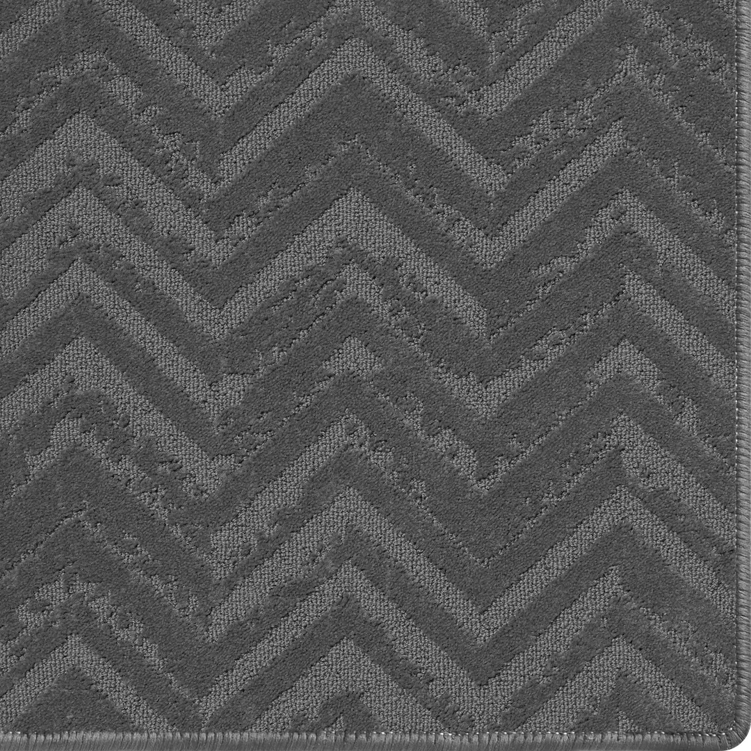 Woven Bliss – Silver carpet rug with relic pattern and overlocked edges