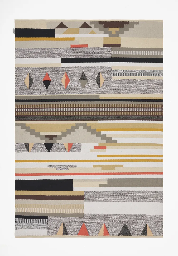 Woven Bliss – Tag Rug Tag Runner