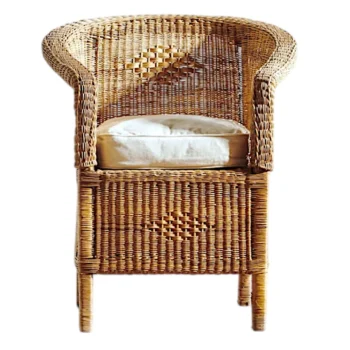 Woven Bliss – Circle back wicker chair