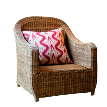 Woven Bliss – relaxed wicker chair