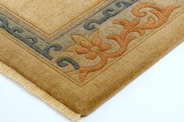 Woven Bliss – Handknotted rug