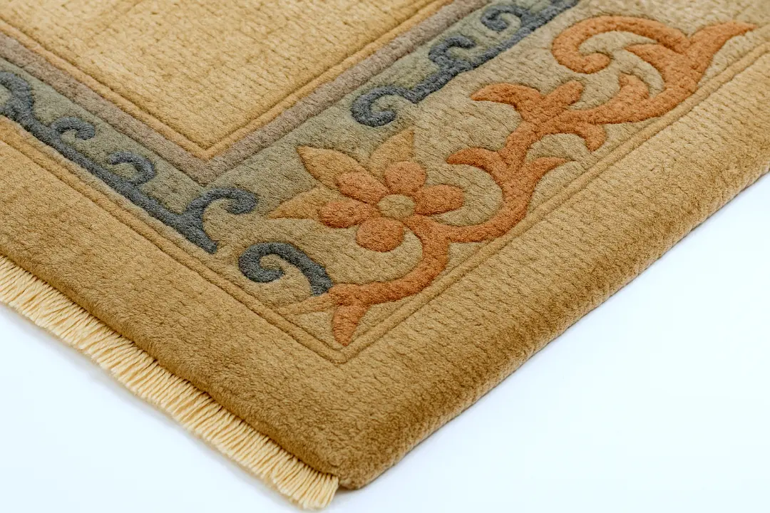 Woven Bliss – Handknotted rug